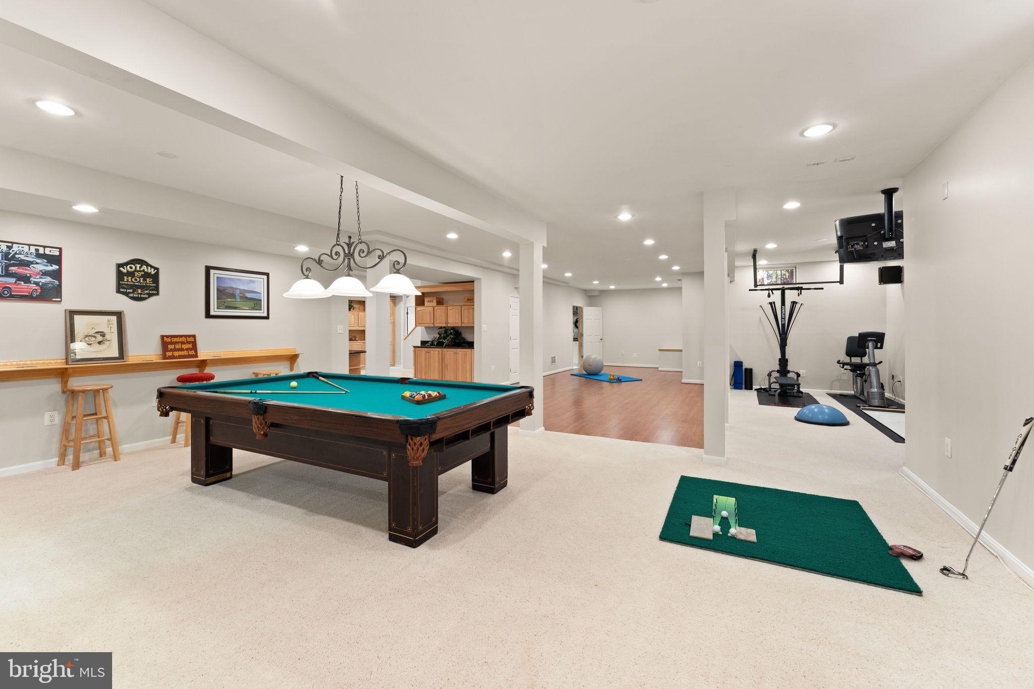 OAKTON WOODS - Residential