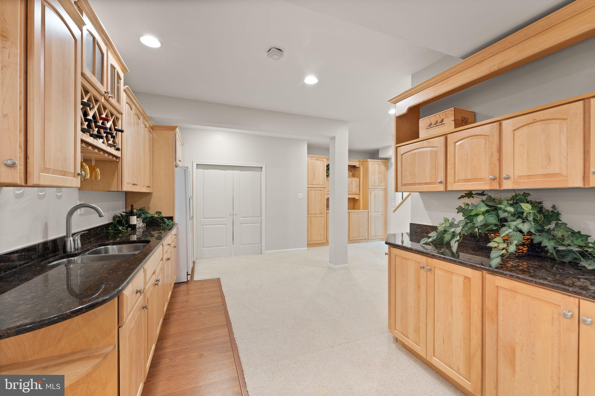 OAKTON WOODS - Residential