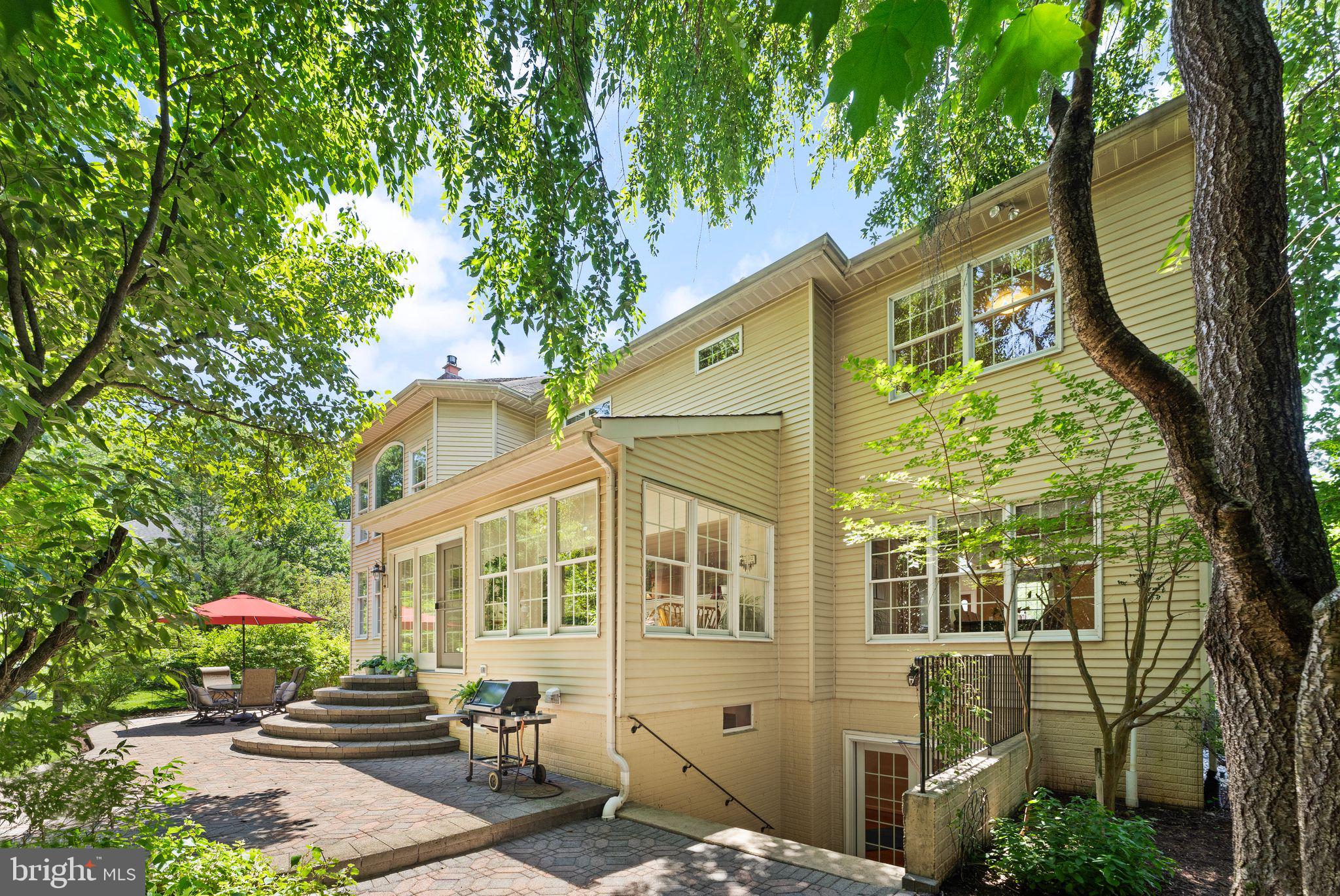 OAKTON WOODS - Residential