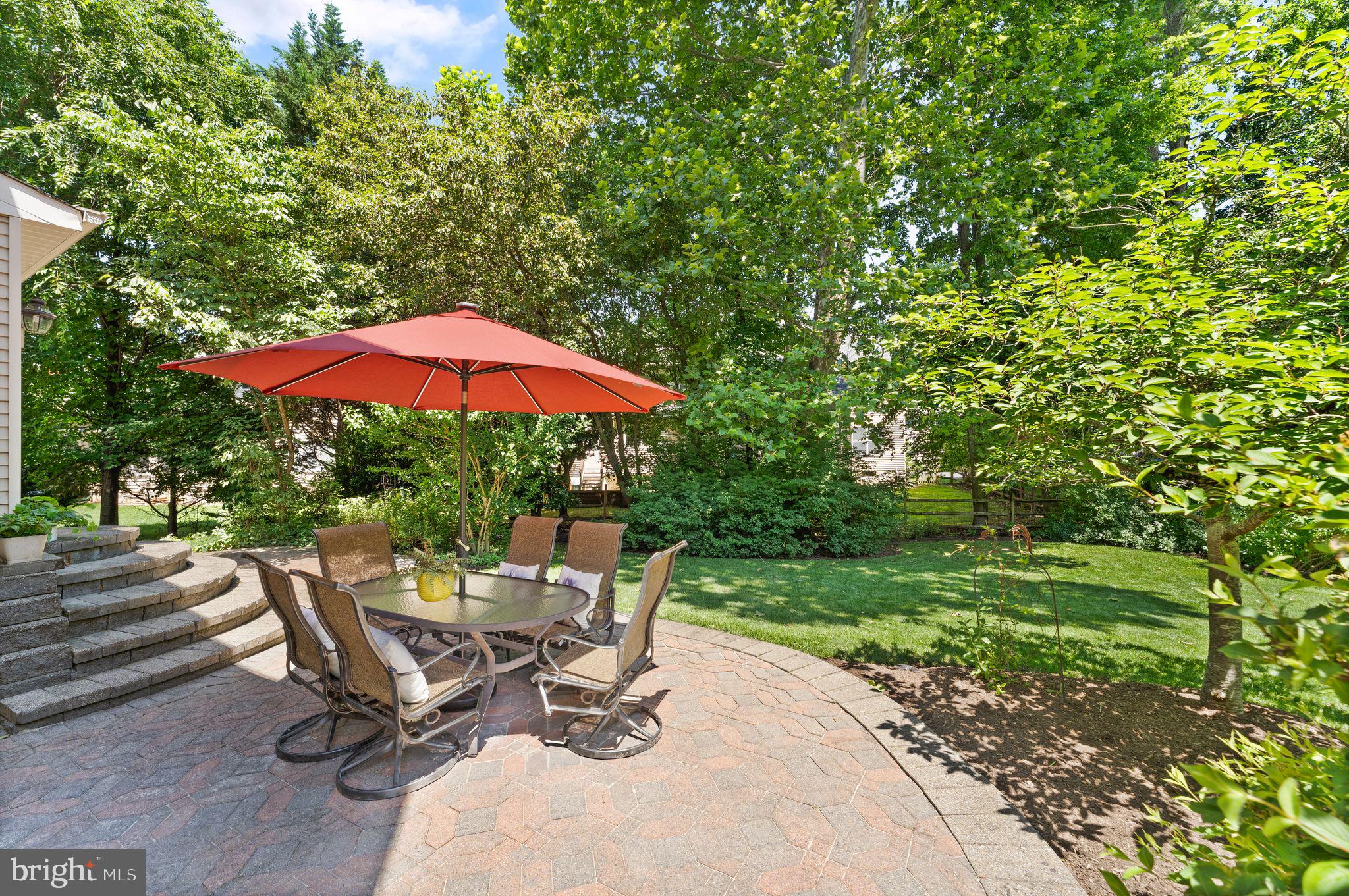 OAKTON WOODS - Residential