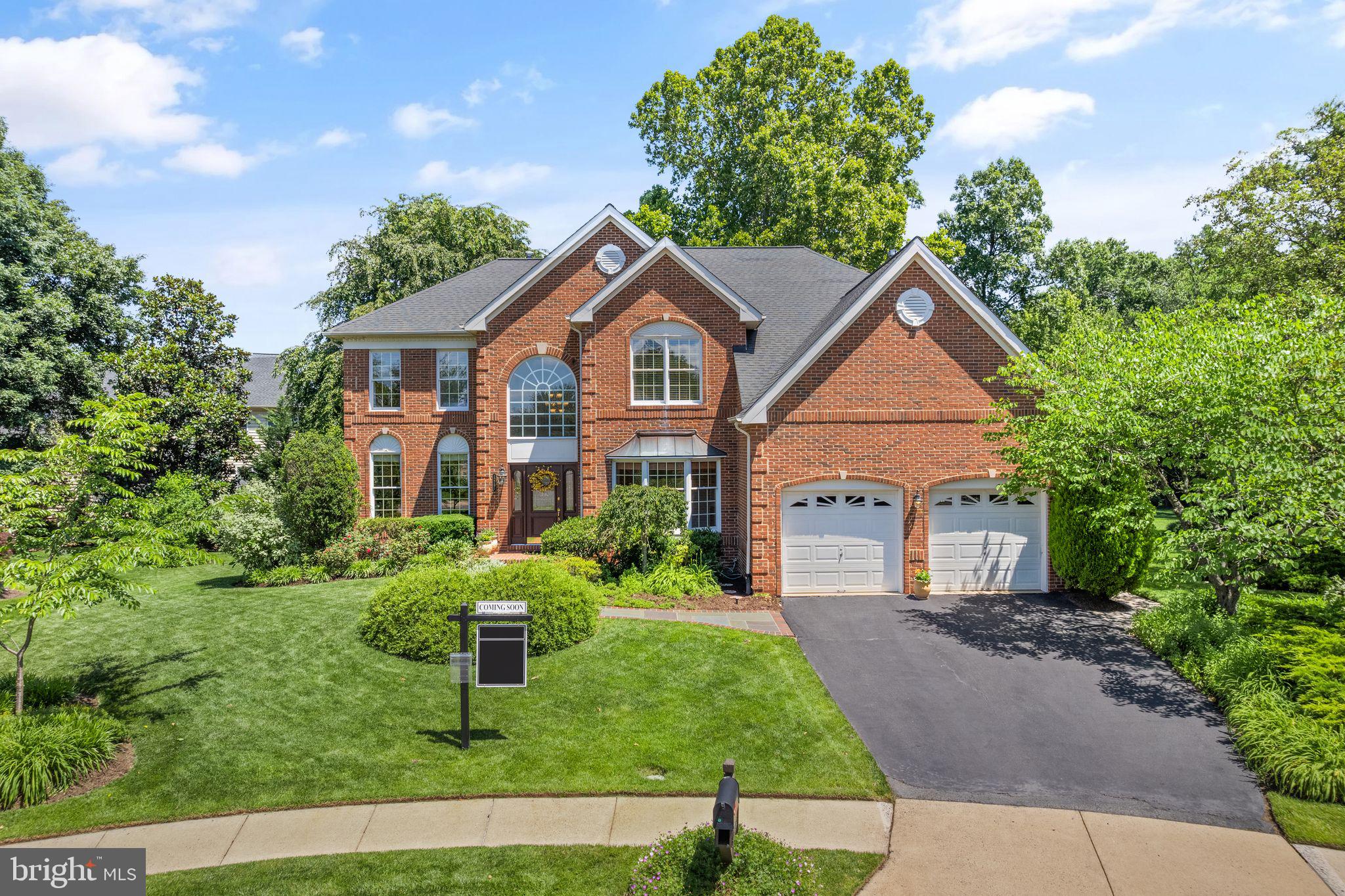 OAKTON WOODS - Residential