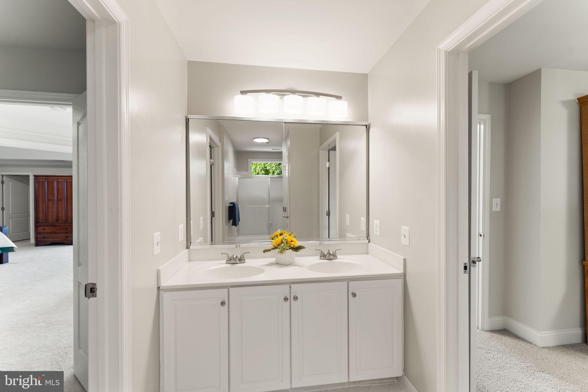 OAKTON WOODS - Residential