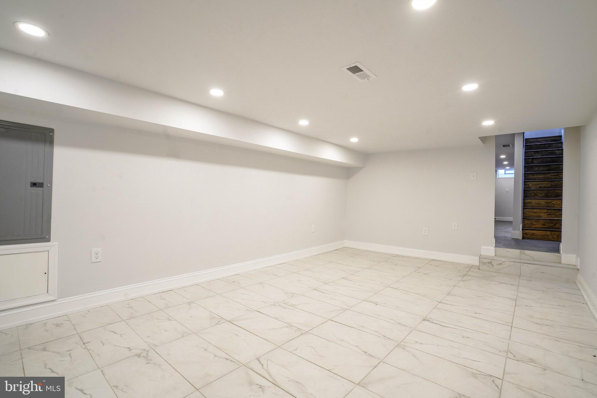 ALLEGHENY WEST - Residential