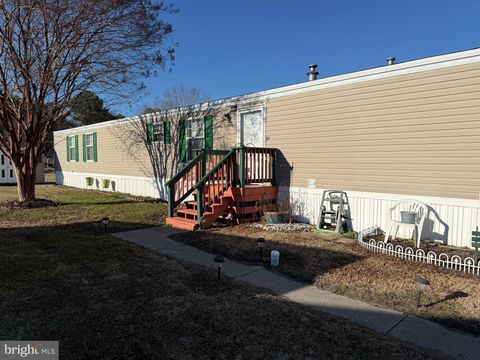 44 HITCH POND CIRCLE SEAFORD DE 19973