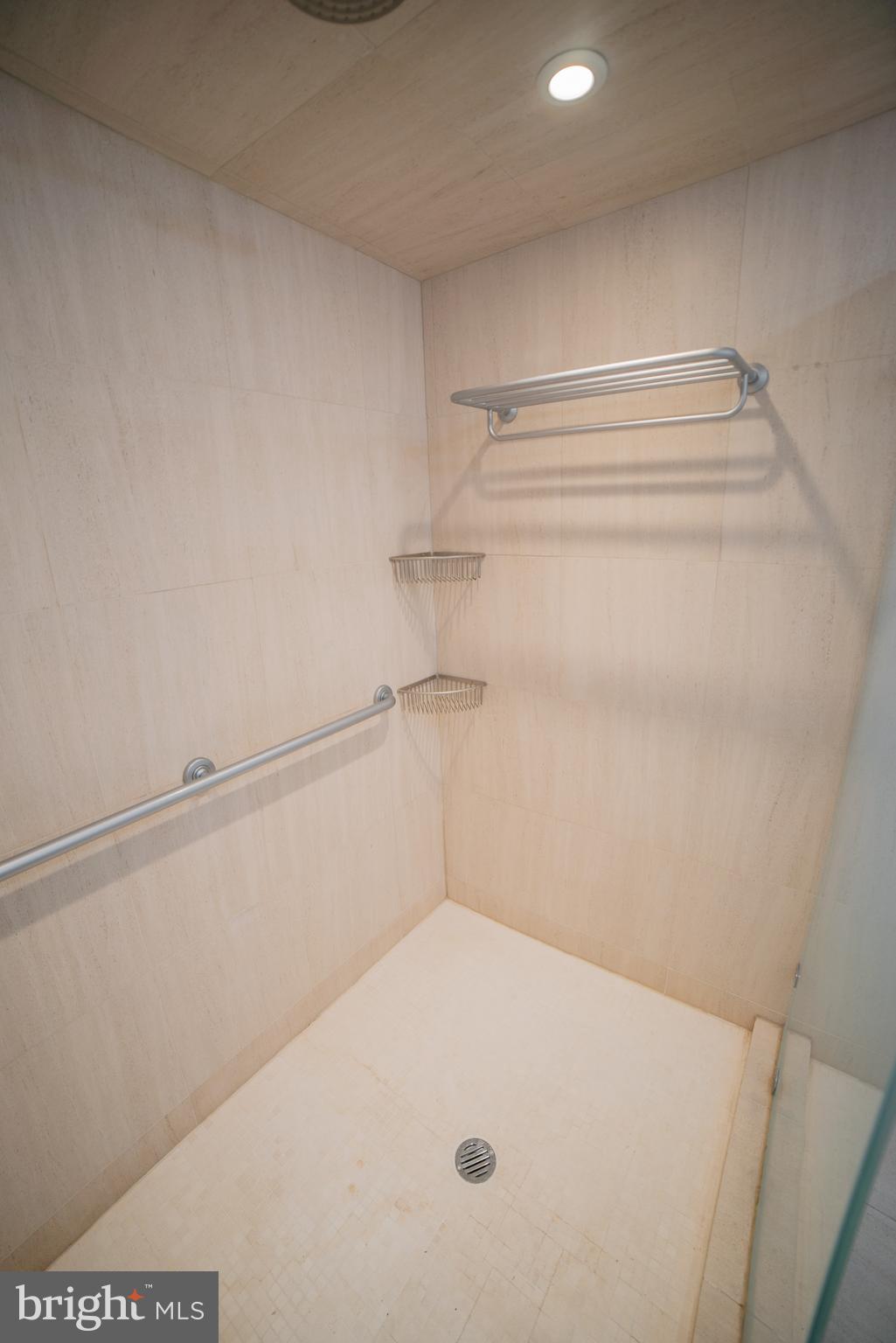 ART MUSEUM AREA - Residential