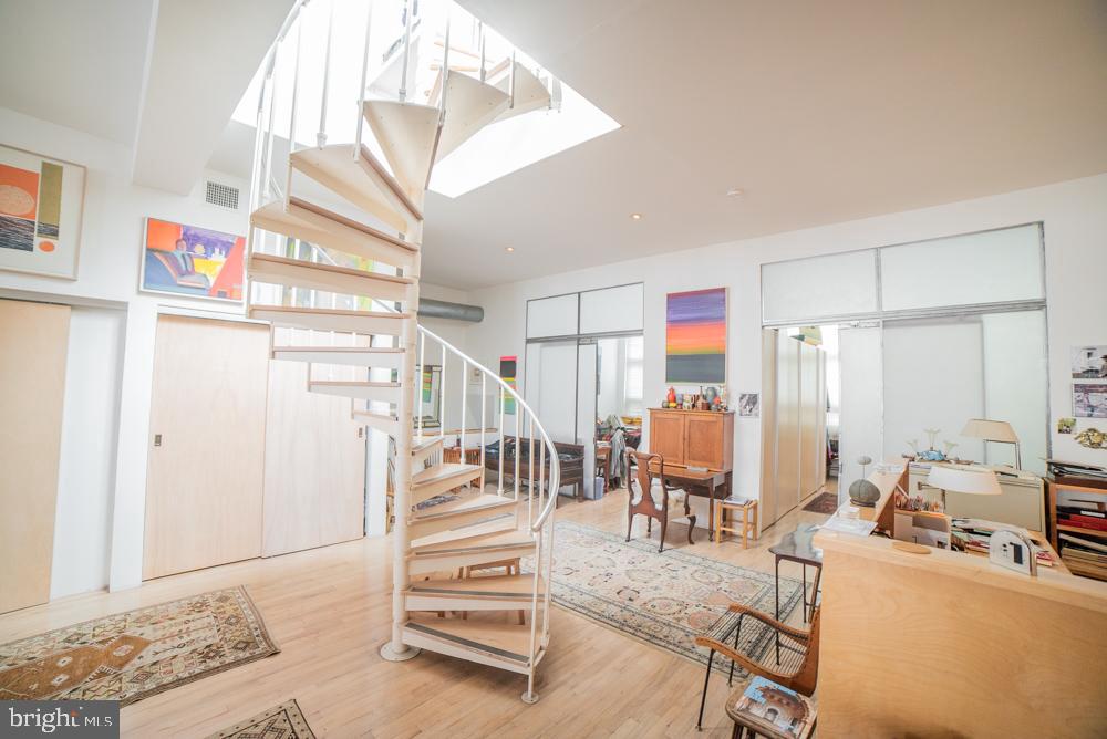 ART MUSEUM AREA - Residential