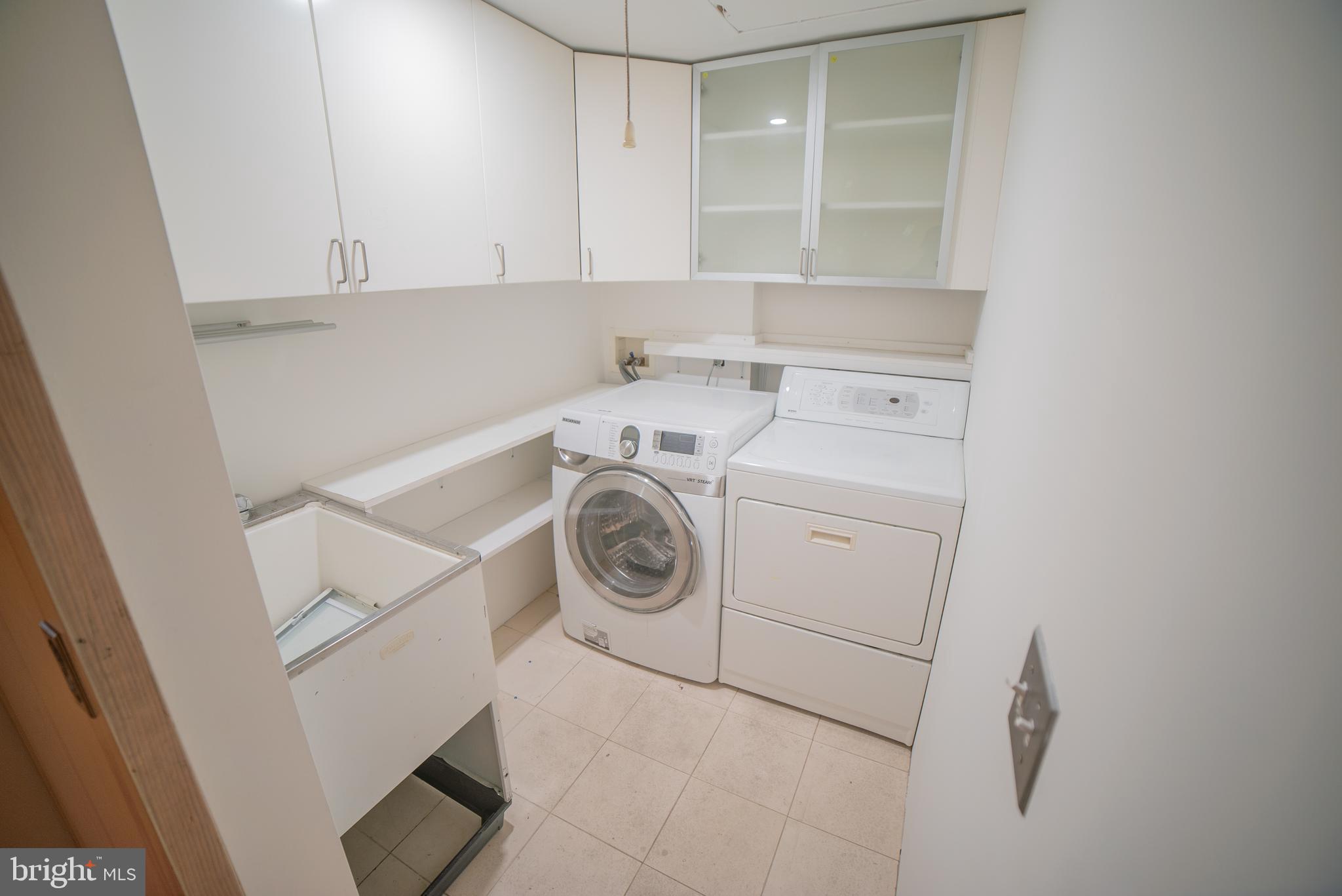 ART MUSEUM AREA - Residential