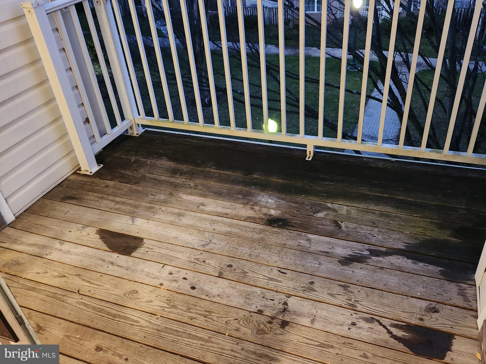 LARGO TOWN CENTER CONDOMINIUMS - Residential