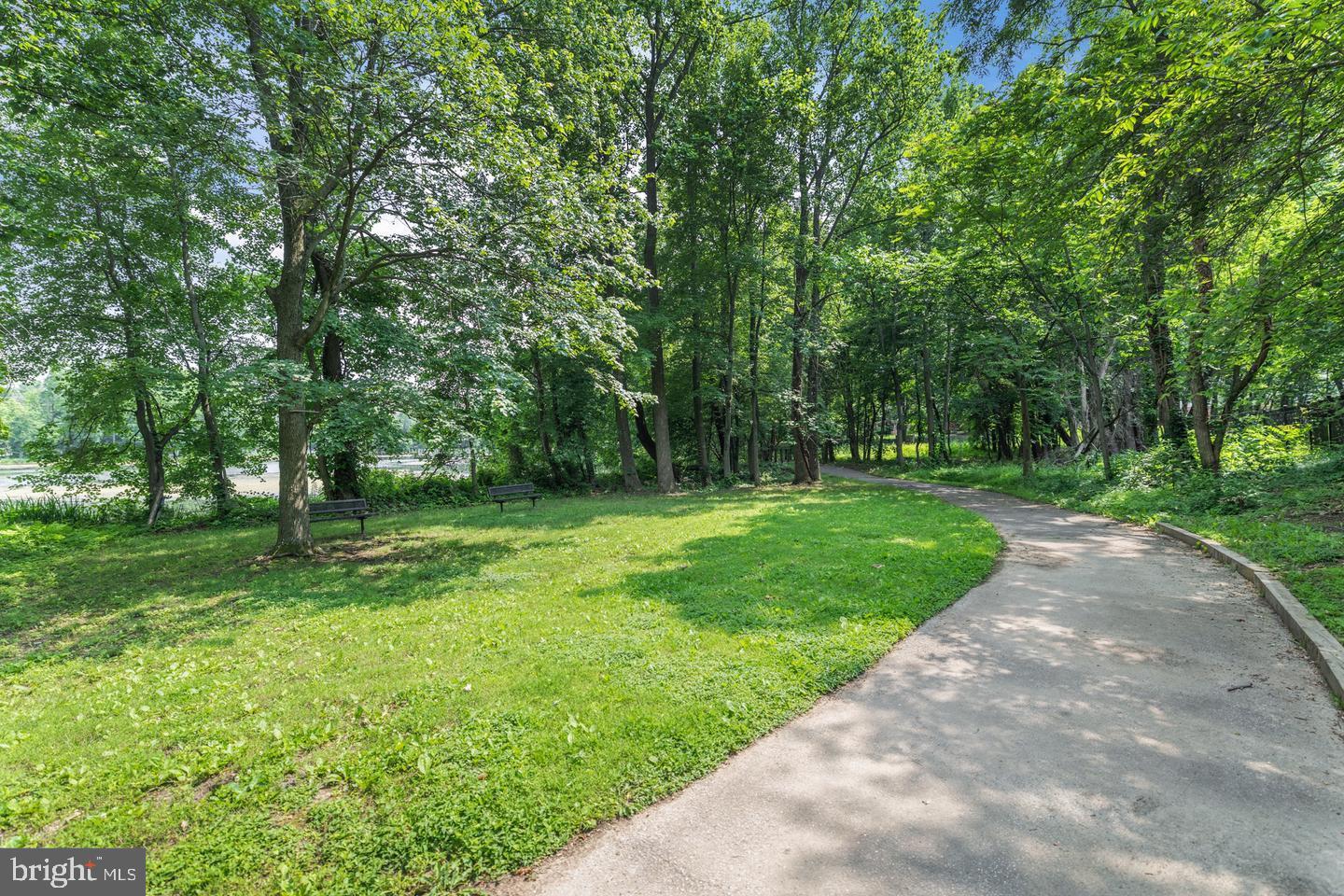 LARGO TOWN CENTER CONDOMINIUMS - Residential