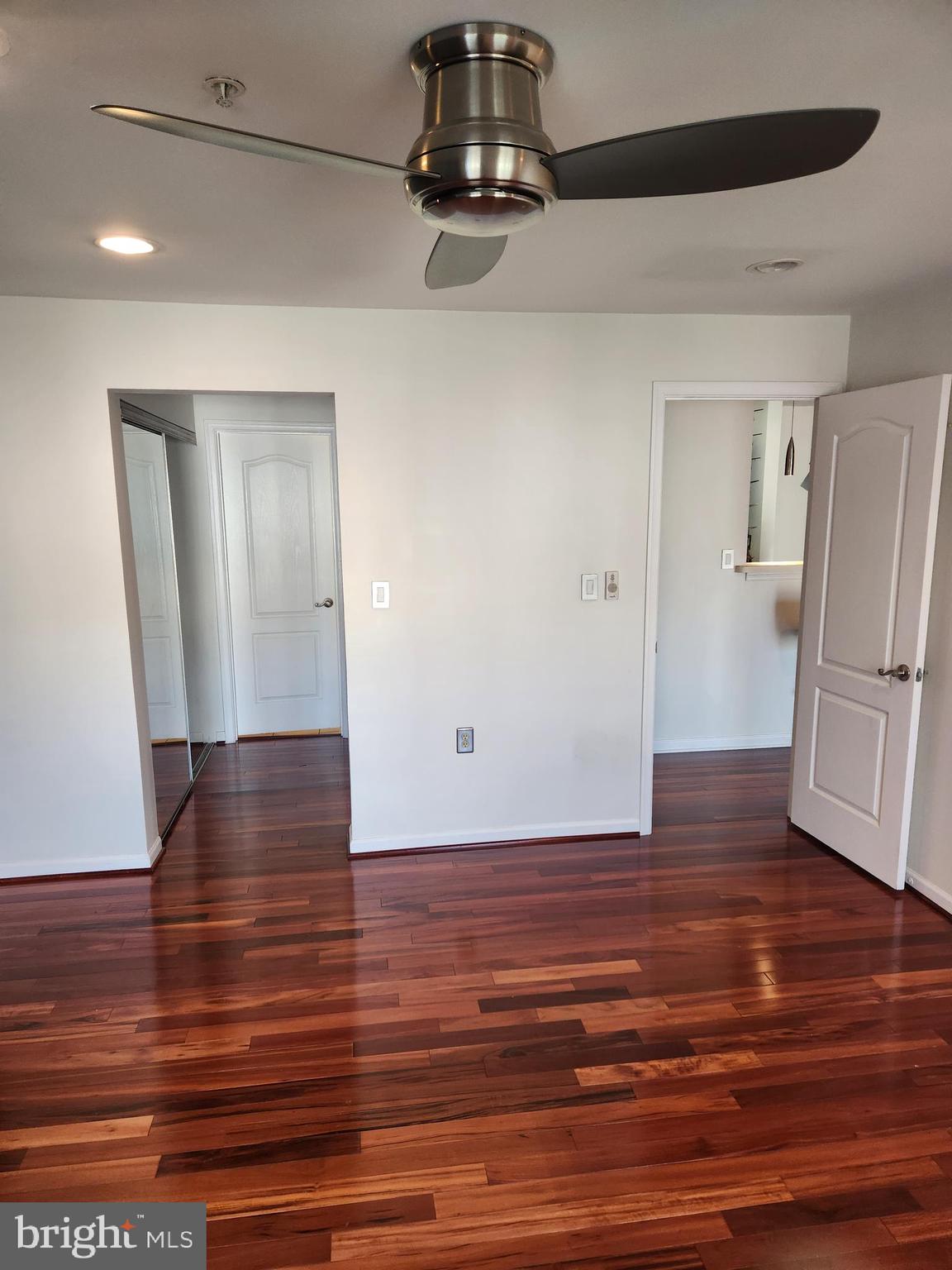 LARGO TOWN CENTER CONDOMINIUMS - Residential