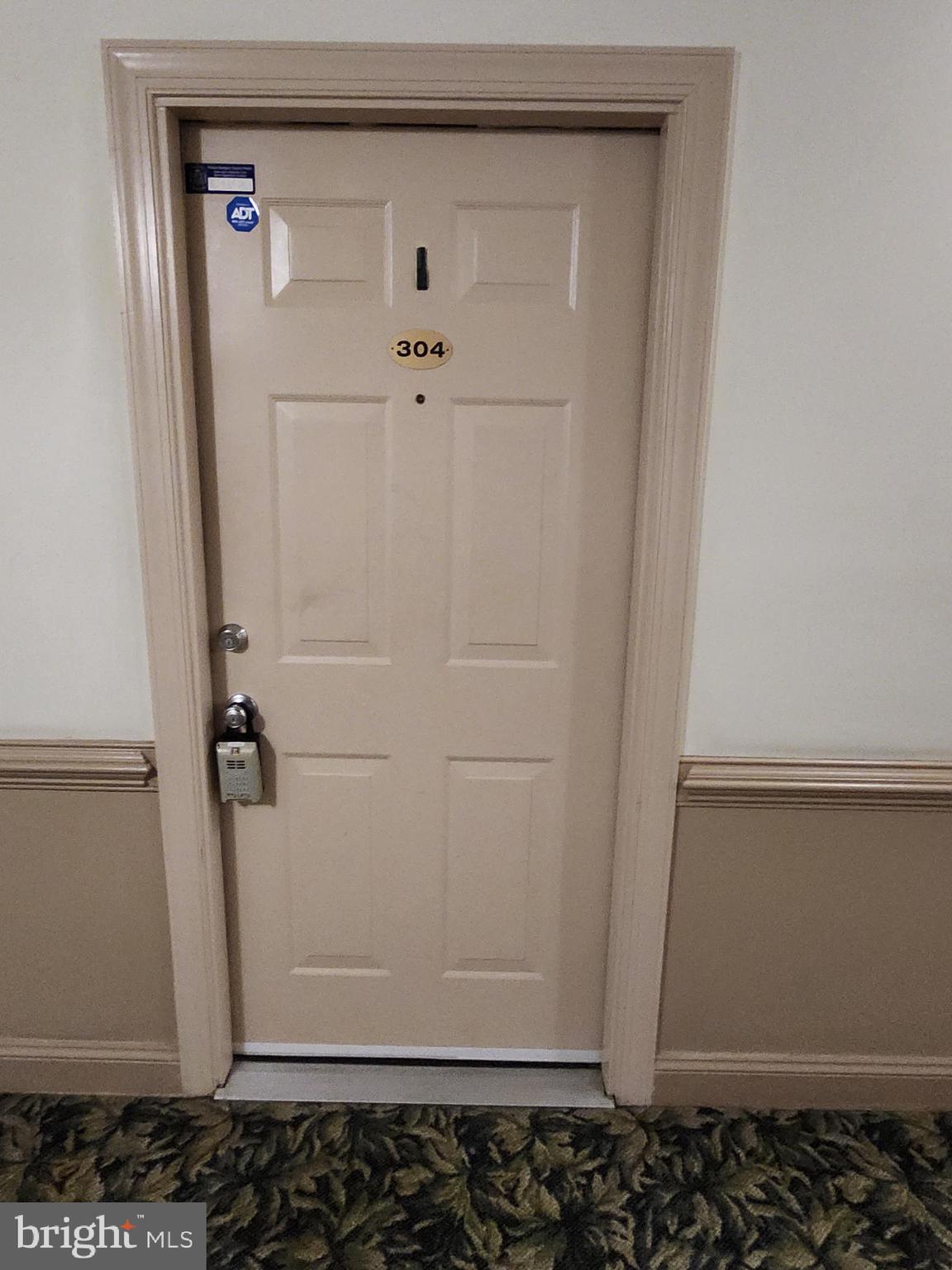 LARGO TOWN CENTER CONDOMINIUMS - Residential