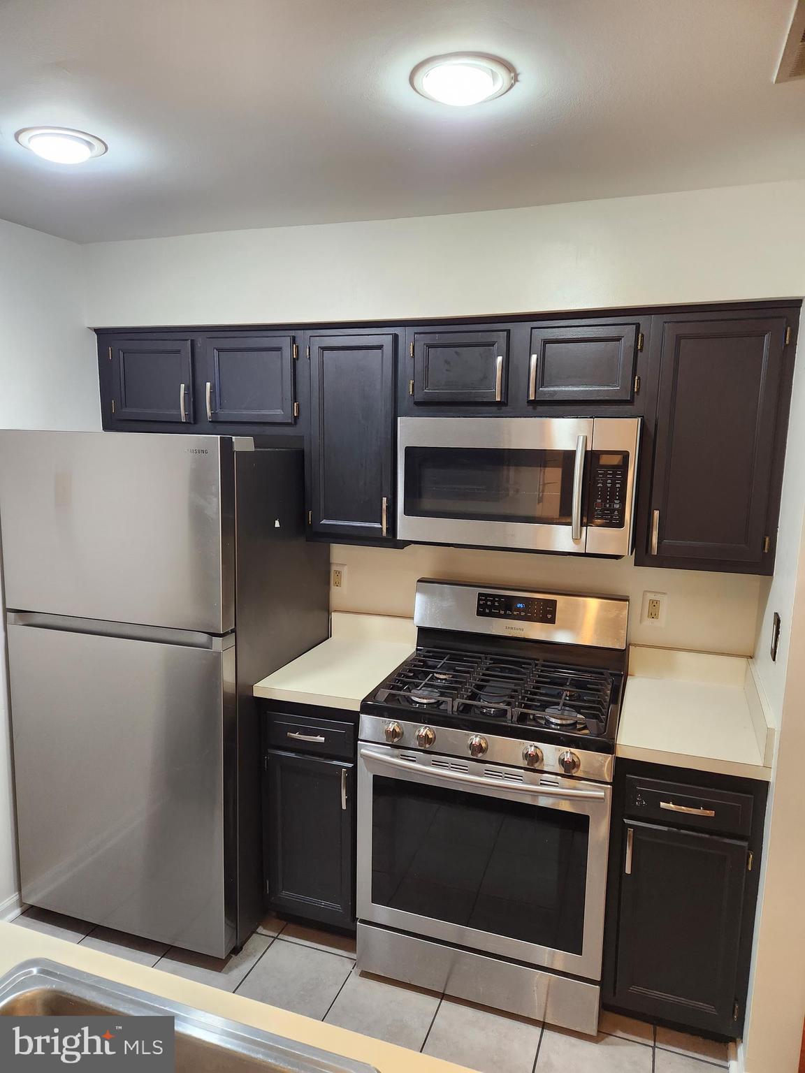 LARGO TOWN CENTER CONDOMINIUMS - Residential