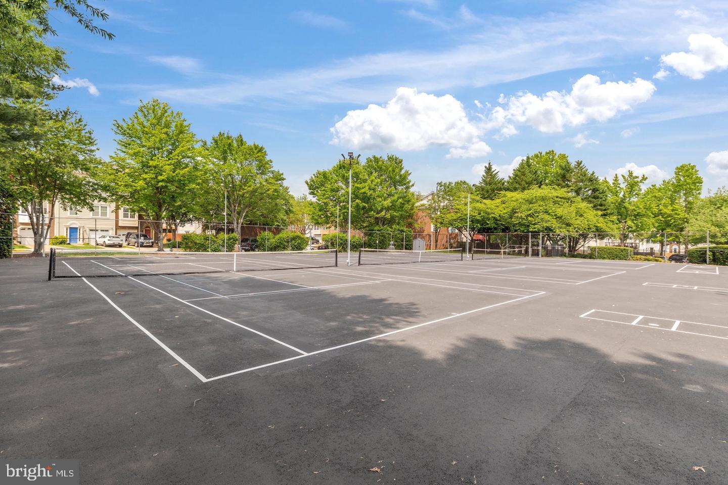 LARGO TOWN CENTER CONDOMINIUMS - Residential