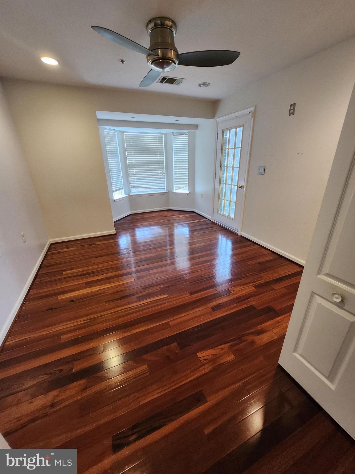 LARGO TOWN CENTER CONDOMINIUMS - Residential