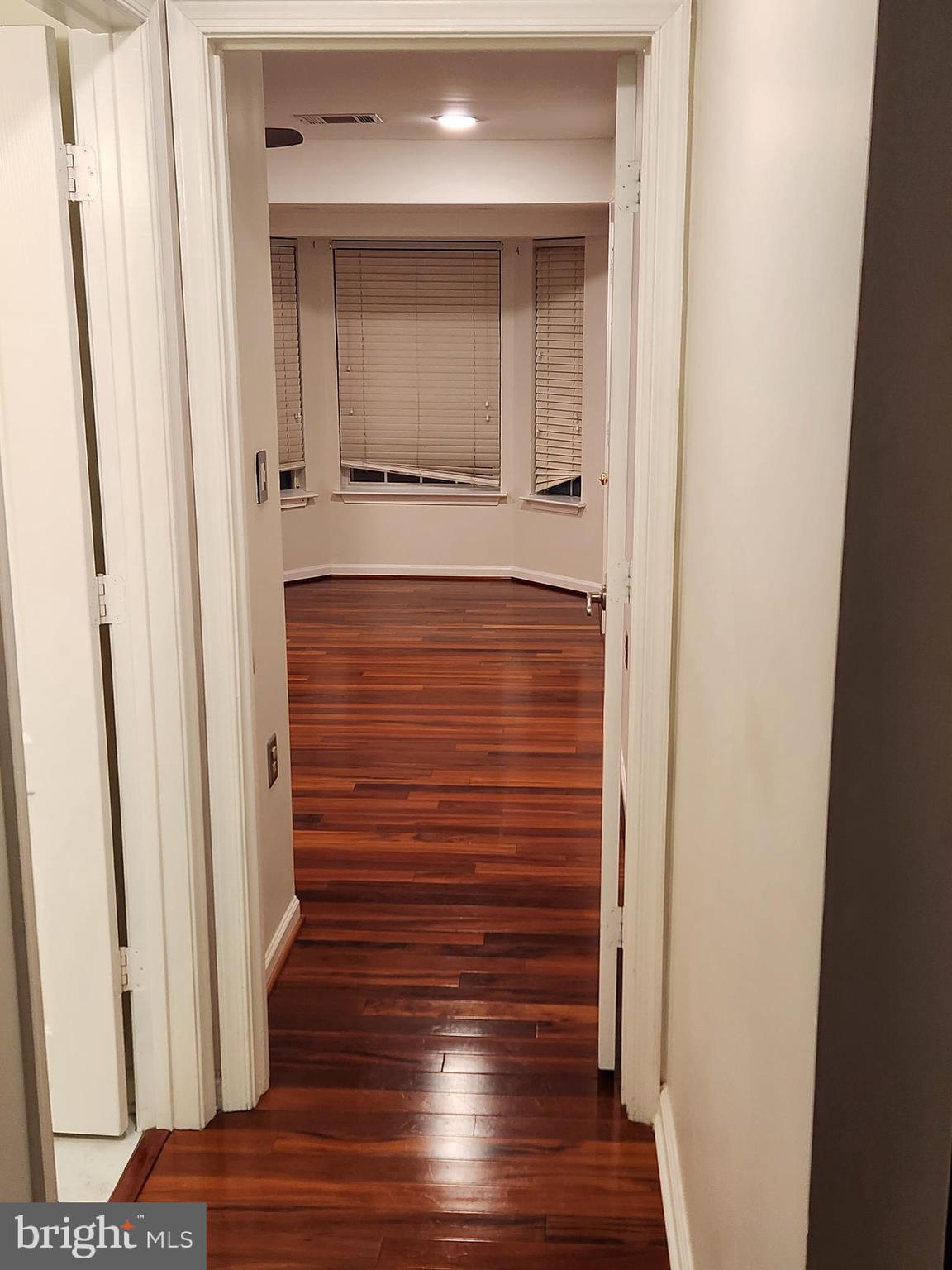 LARGO TOWN CENTER CONDOMINIUMS - Residential