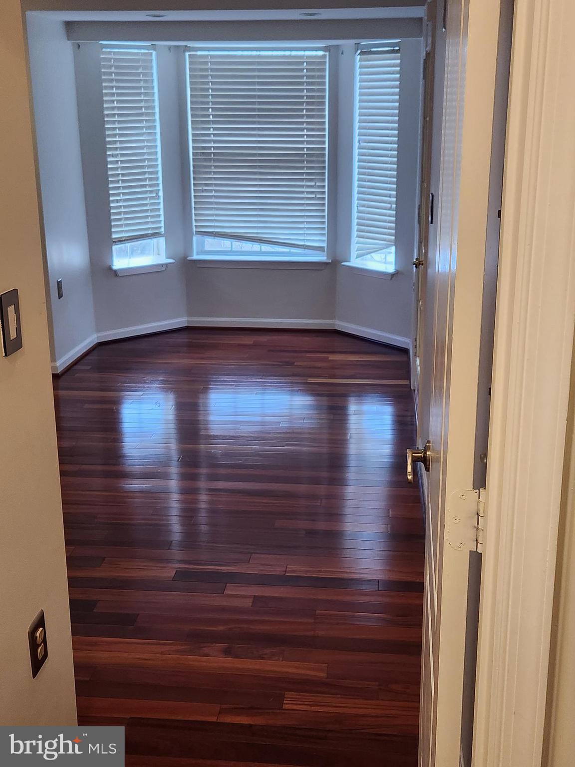 LARGO TOWN CENTER CONDOMINIUMS - Residential