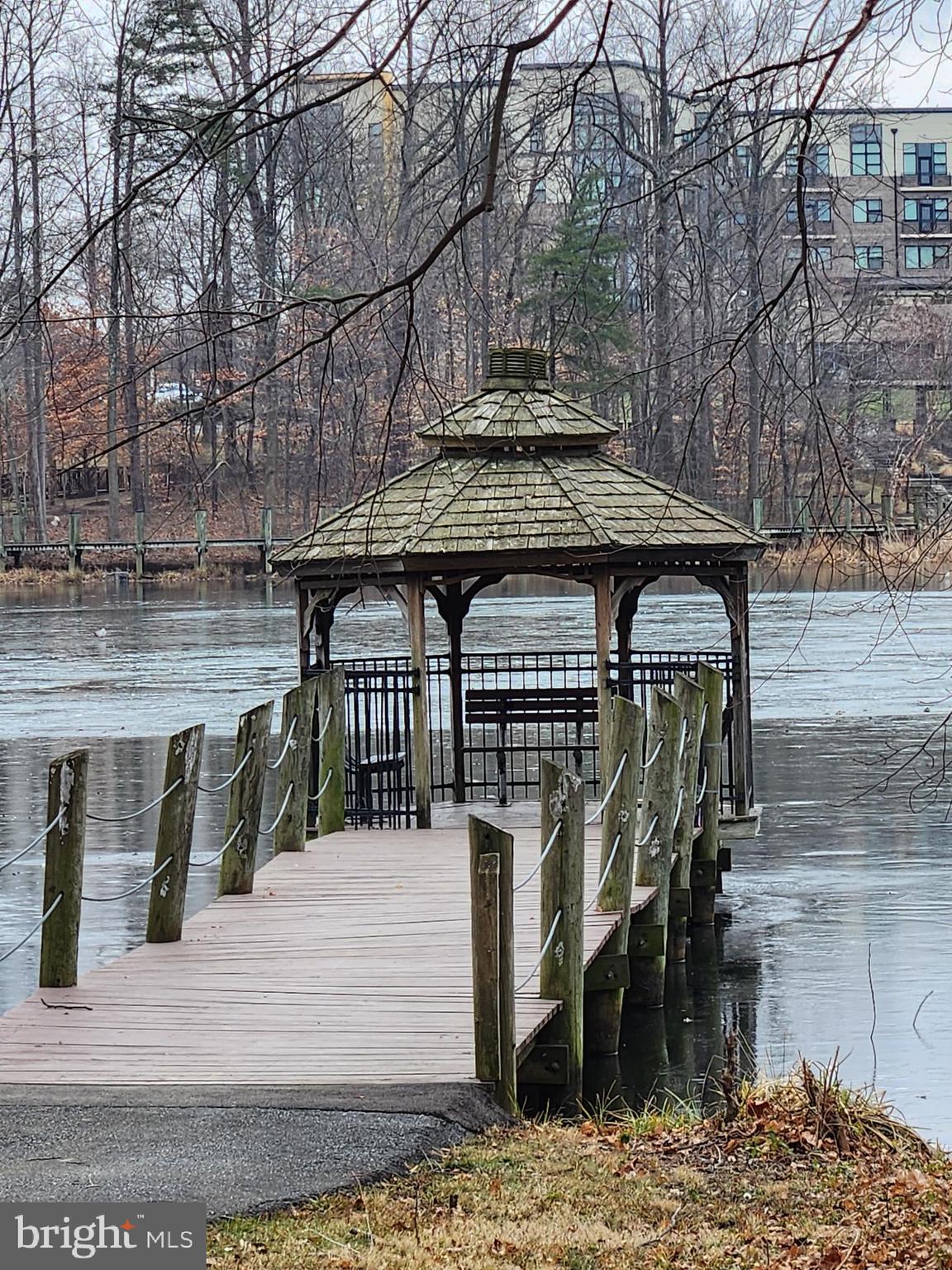 LARGO TOWN CENTER CONDOMINIUMS - Residential