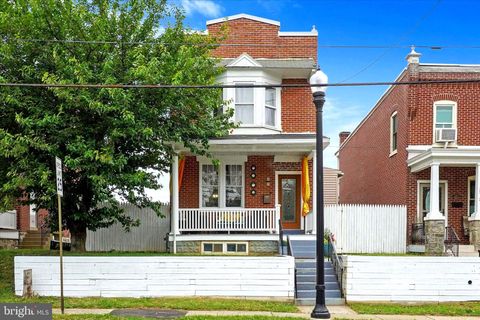 Photo of 881 MANOR ST, LANCASTER, PA 17603 (MLS # PALA2036782)