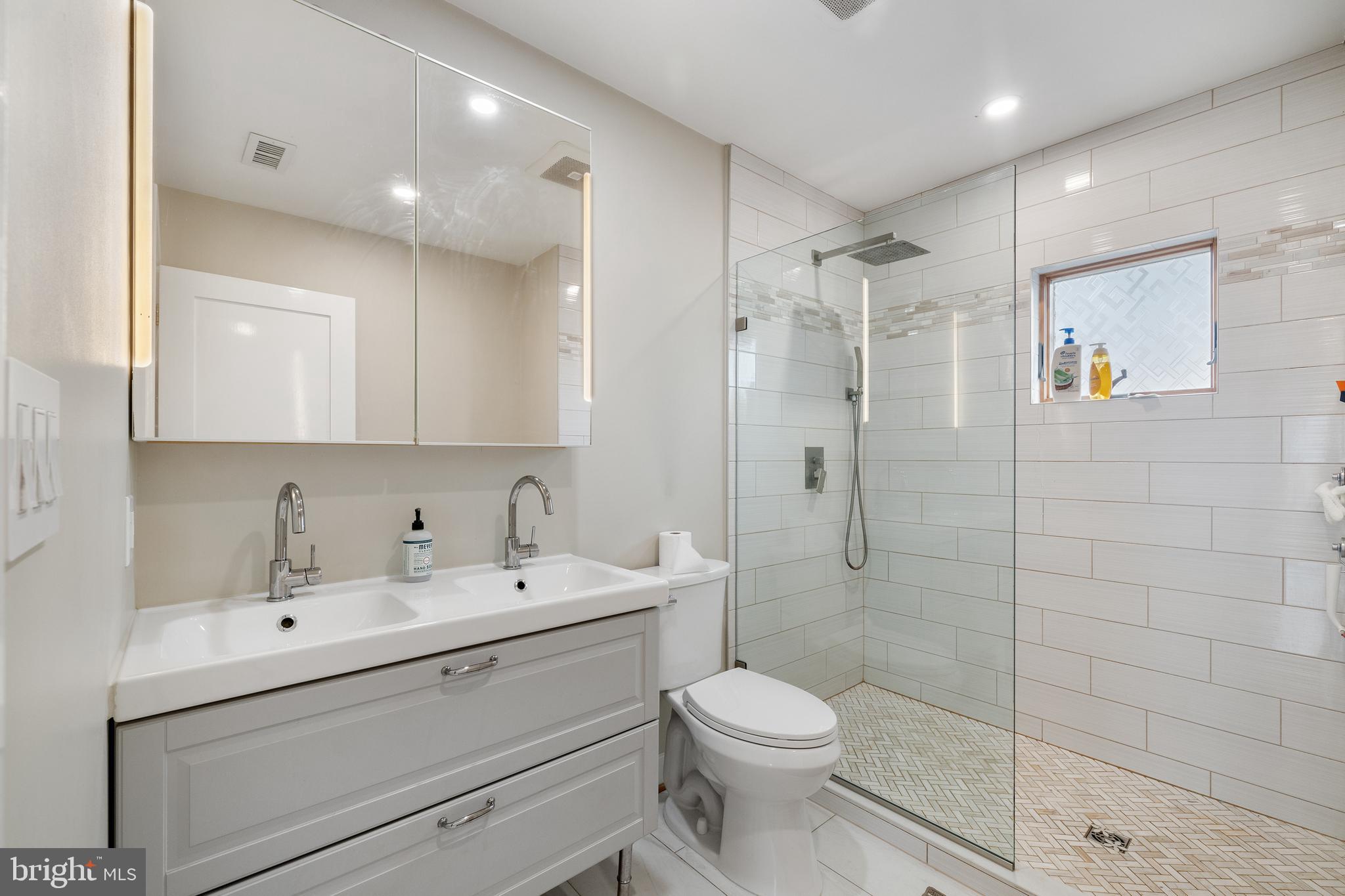 LANHAM HEIGHTS - Residential