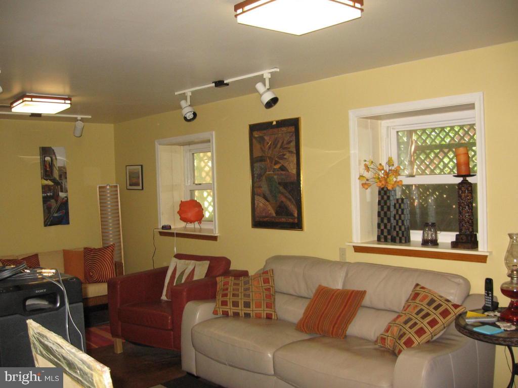 SPEEDWELL FORGE - Residential
