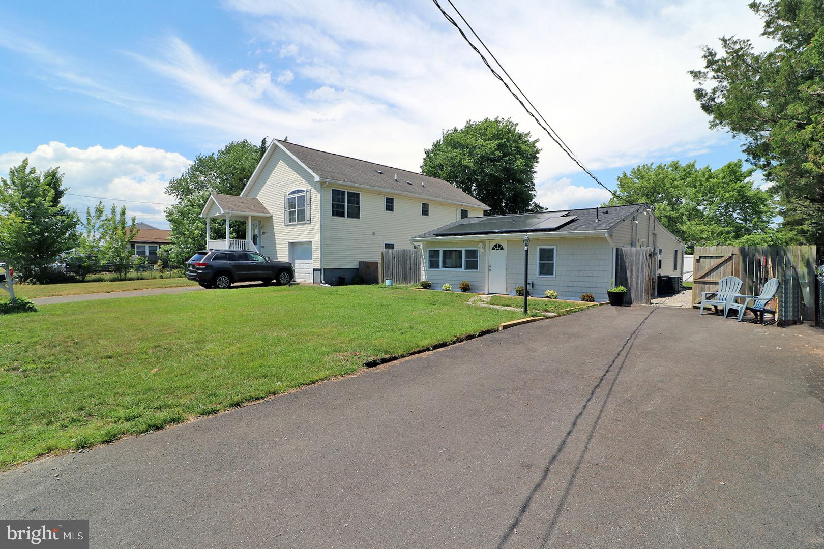 1016 WATERVIEW WAY