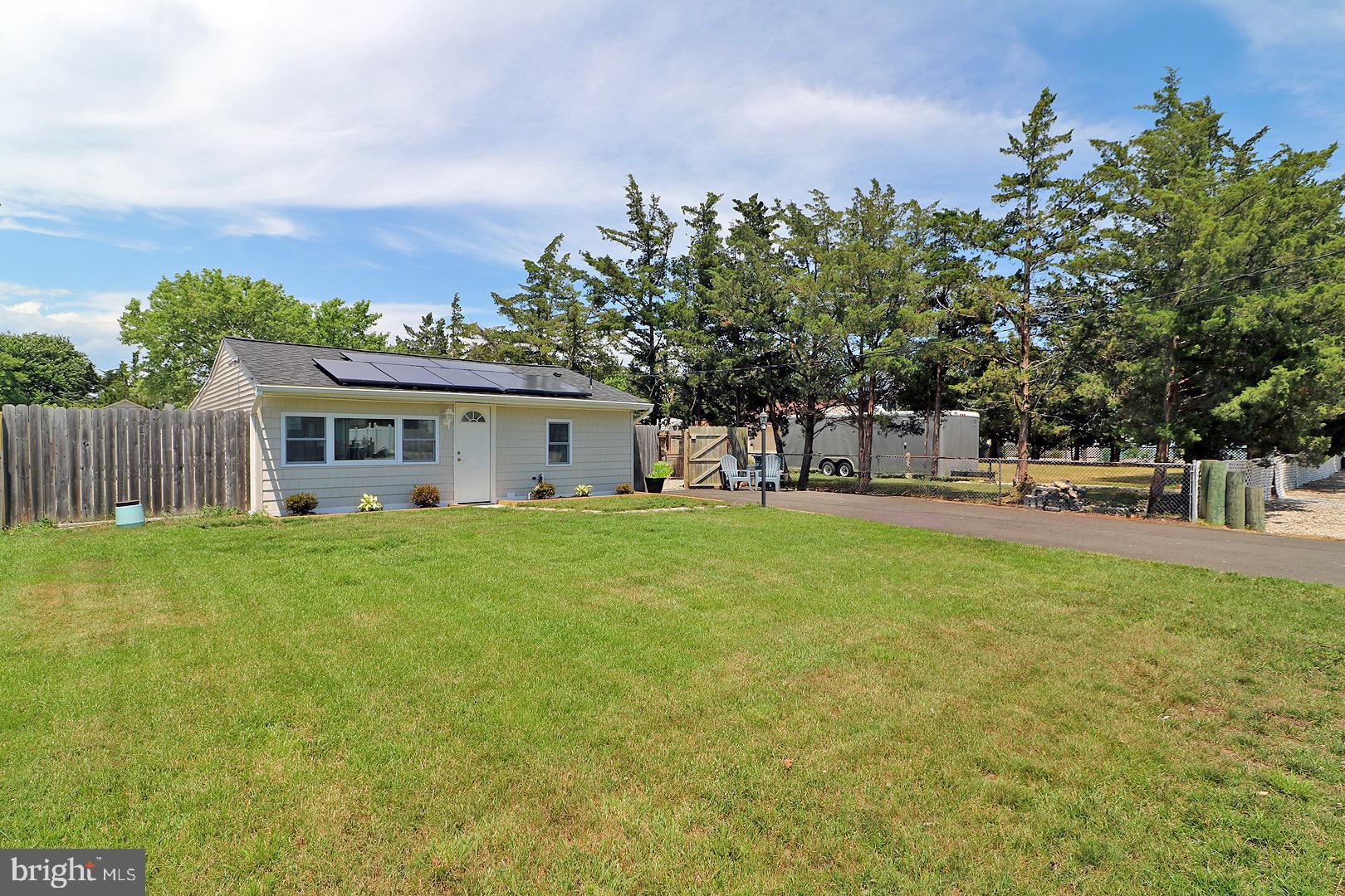 1016 WATERVIEW WAY