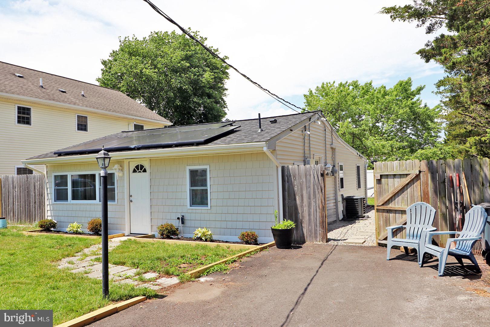 1016 WATERVIEW WAY
