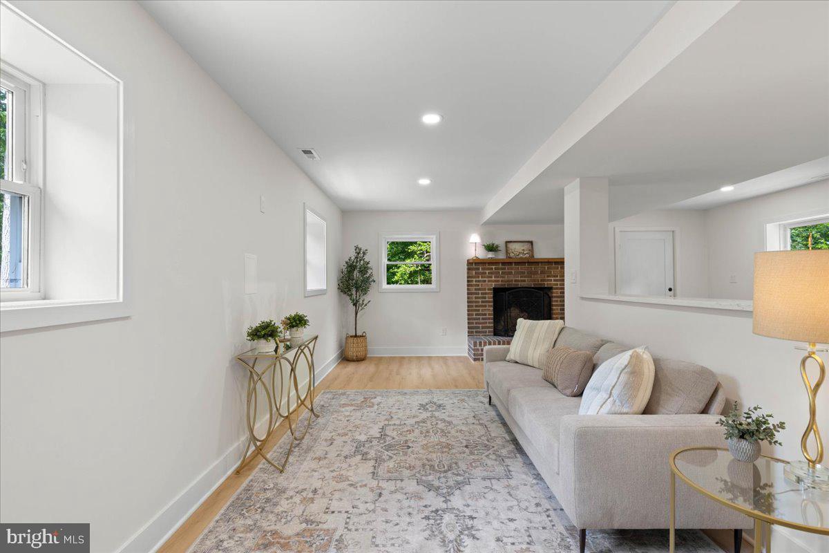 TOWN CREEK - Residential
