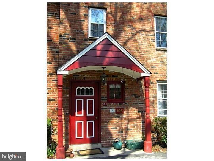 Two bedroom condo rental at the Coach House in Bryn Mawr. Bright second floor corner unit which features a bright kitchen with electric stove, dishwasher, and refrigerator; a large dining room; Living Room with coat closet; two large bedrooms; tiled hall bathroom; linen closet; basement storage bin, and a one car garage. Cable ready. Laundry facility in the building. Included with the rent is the heat, water, trash, snow removal, one car garage and one car parking. Tenants pays for rent, electricity, cable, and rental insurance. Great location. Walking distance to shops, restaurants, library, movies, and public transportation.
Please note that the front of the building is marked as 106 N Roberts Rd.