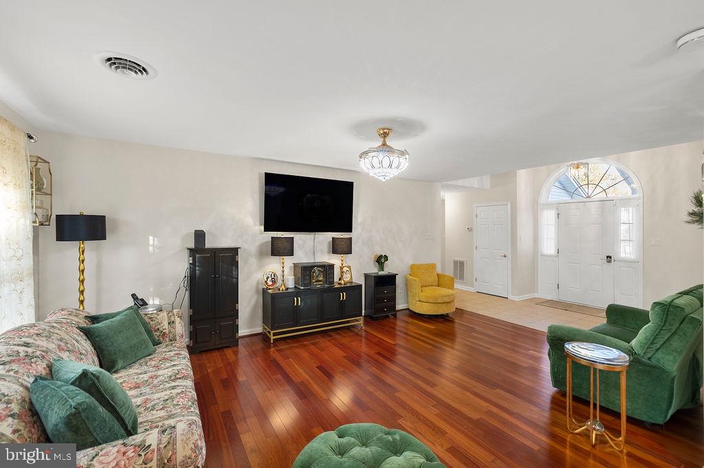 PENN NATIONAL GOLF COURSE COMMUNITY - Residential