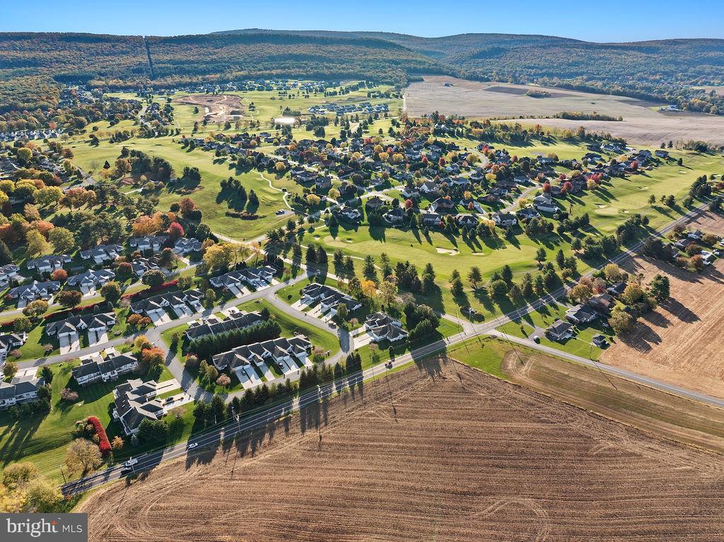 PENN NATIONAL GOLF COURSE COMMUNITY - Residential