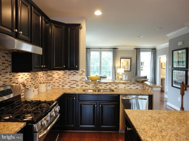 WATERFORD HILLS - Residential