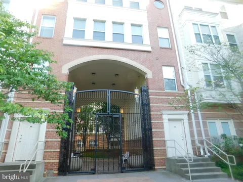 2791 Centerboro Drive Unit 273, Vienna, VA MLS: VAFX2238514