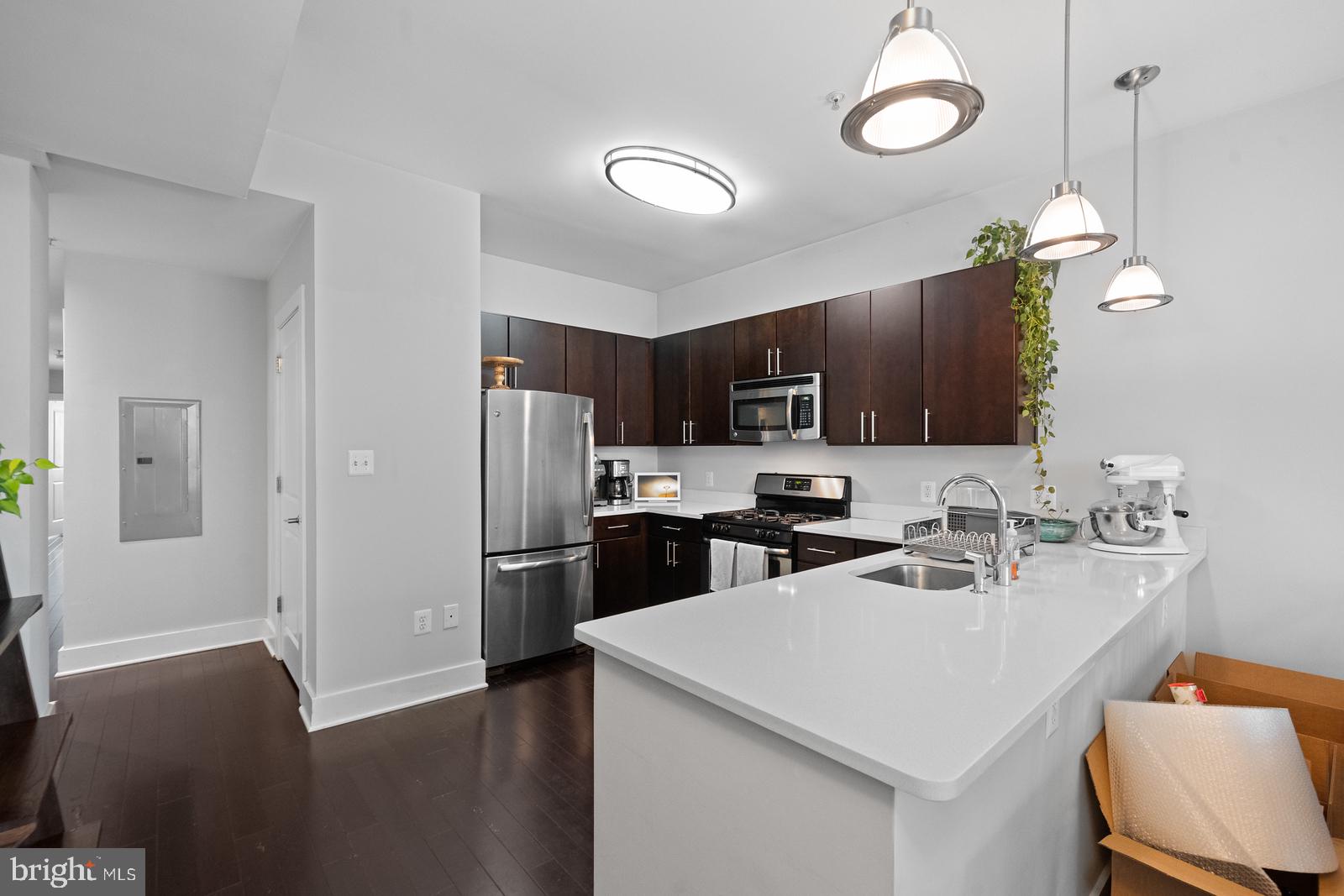 1812 NORTH CAPITOL STREET NW 302