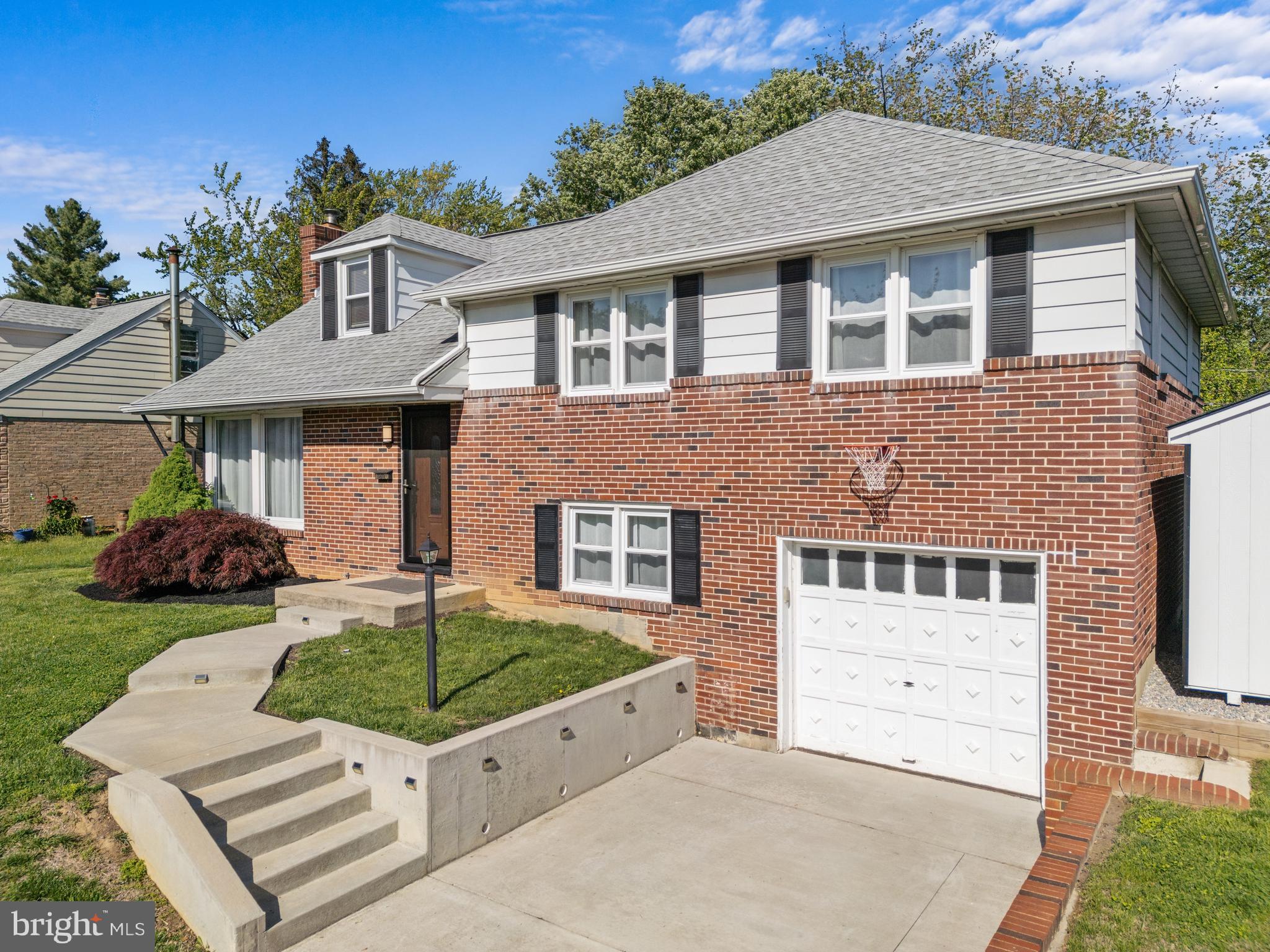 MAYFIELD - Residential