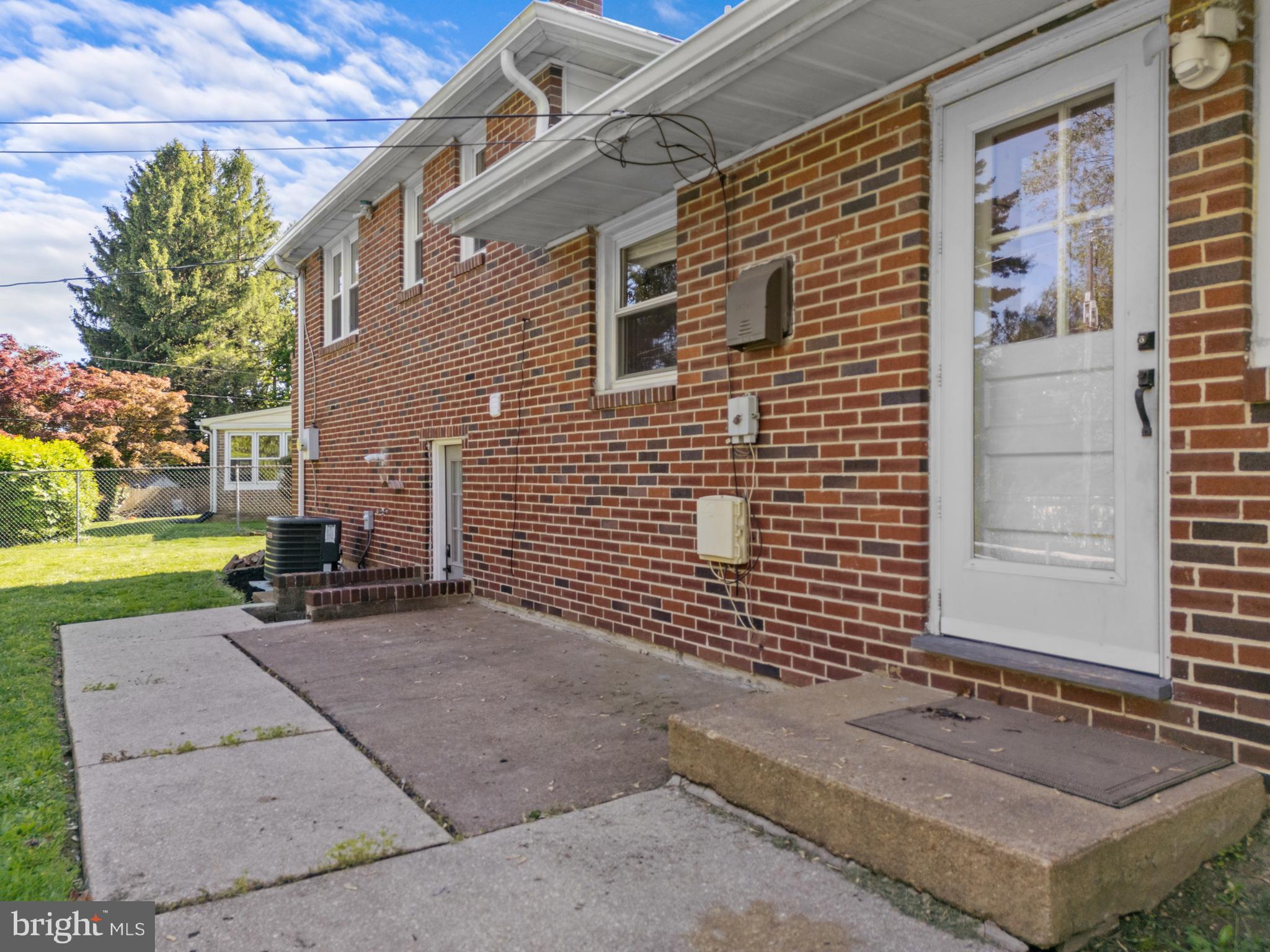 MAYFIELD - Residential