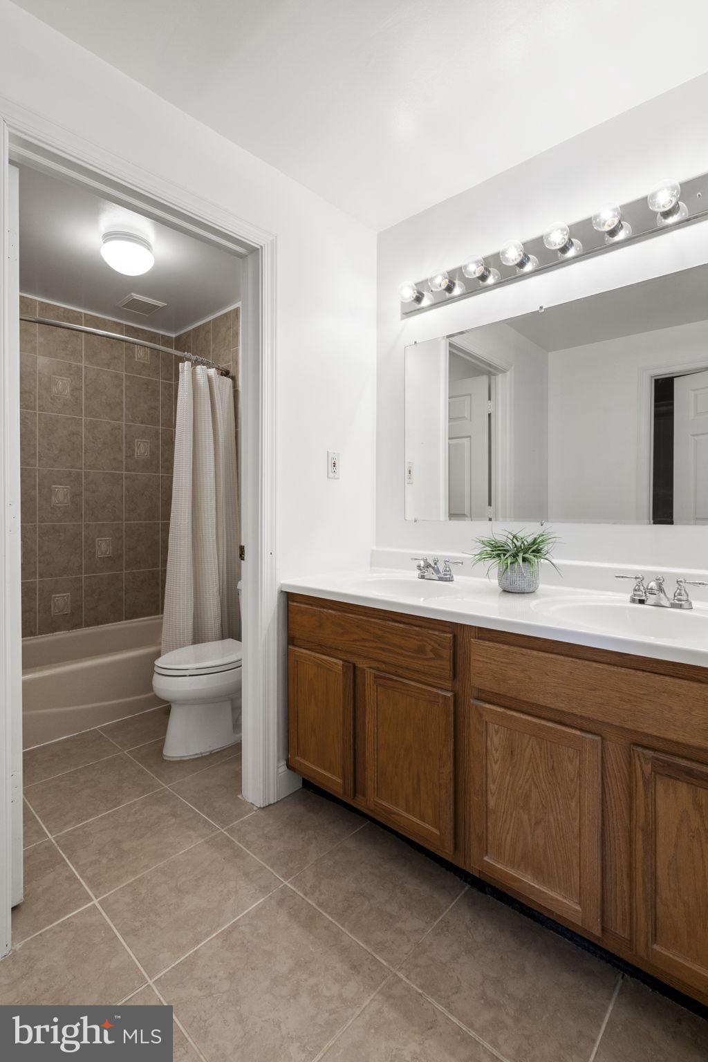 WEYANOKE - Residential Lease