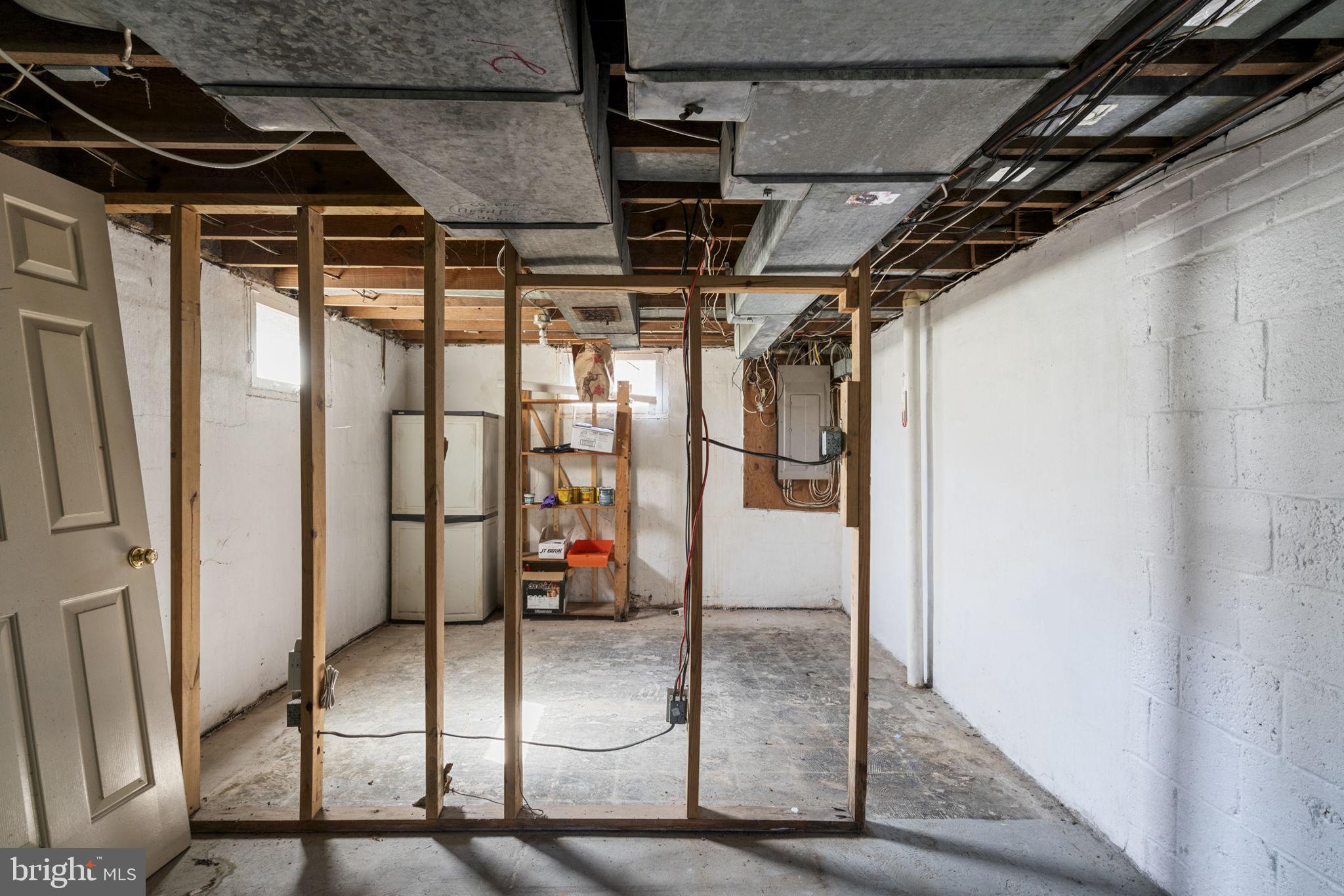 WEYANOKE - Residential Lease