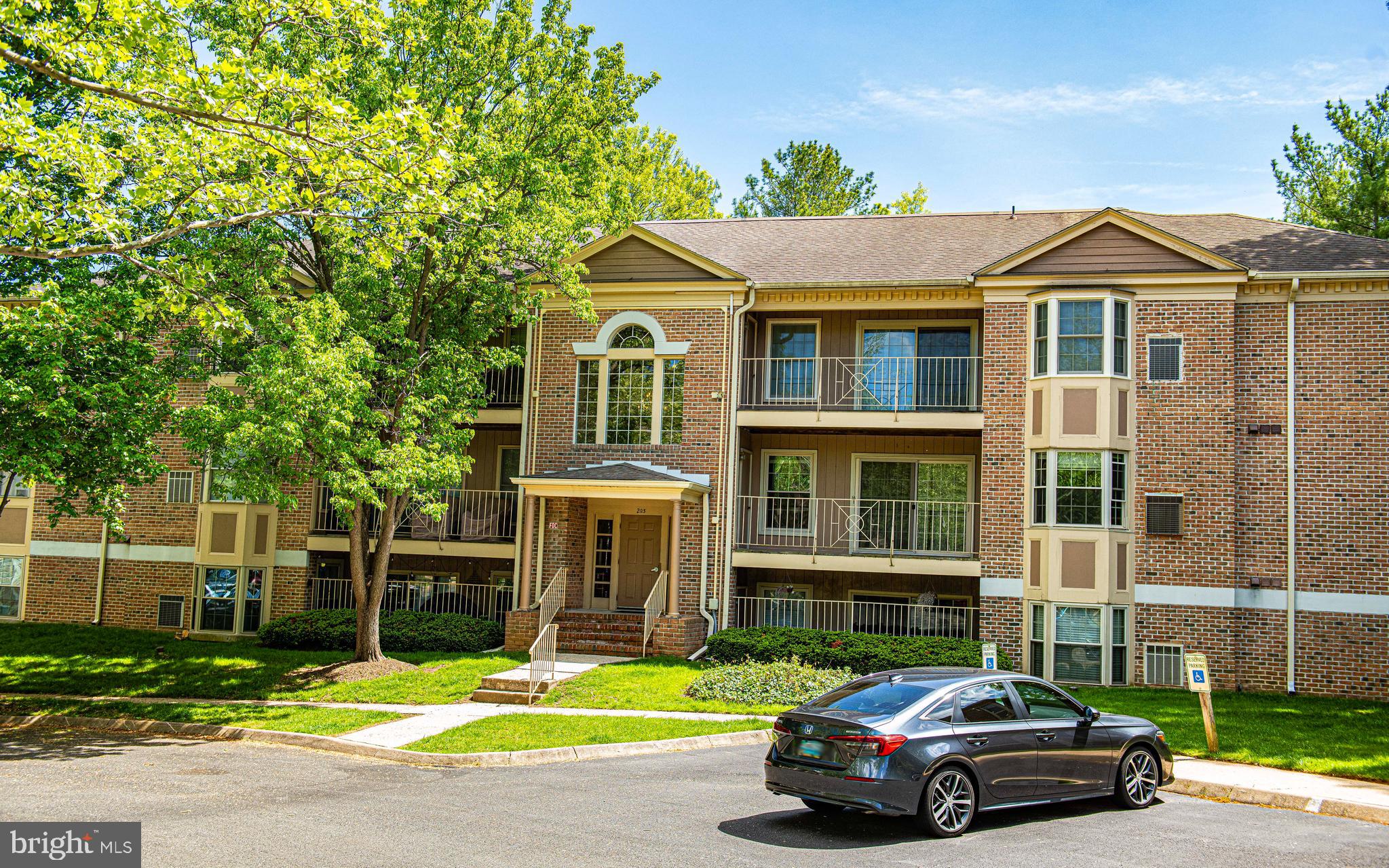 THE POINTE - Residential