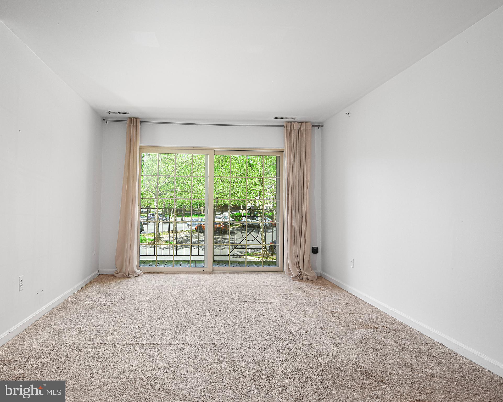 THE POINTE - Residential