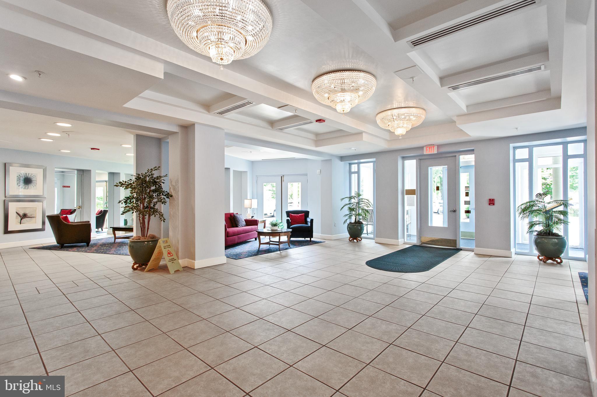 LEISURE WORLD - Residential