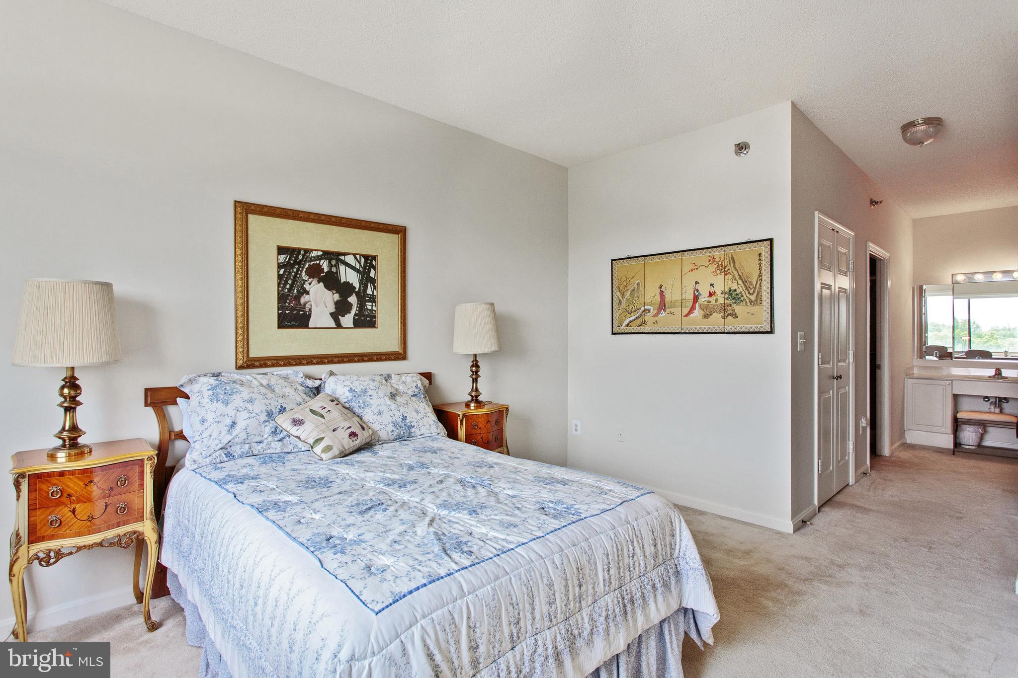 LEISURE WORLD - Residential