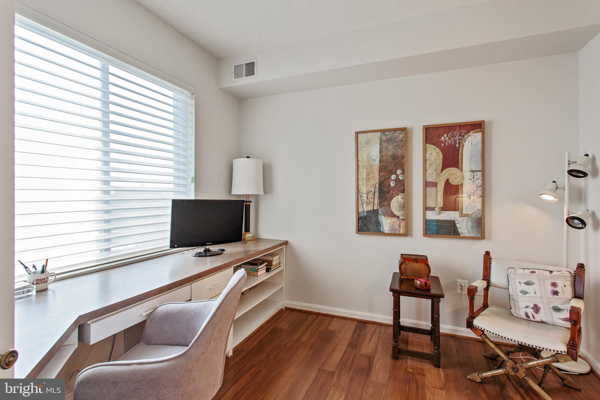 LEISURE WORLD - Residential