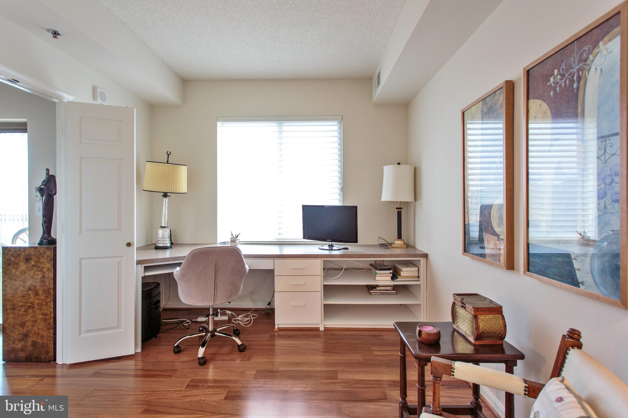 LEISURE WORLD - Residential