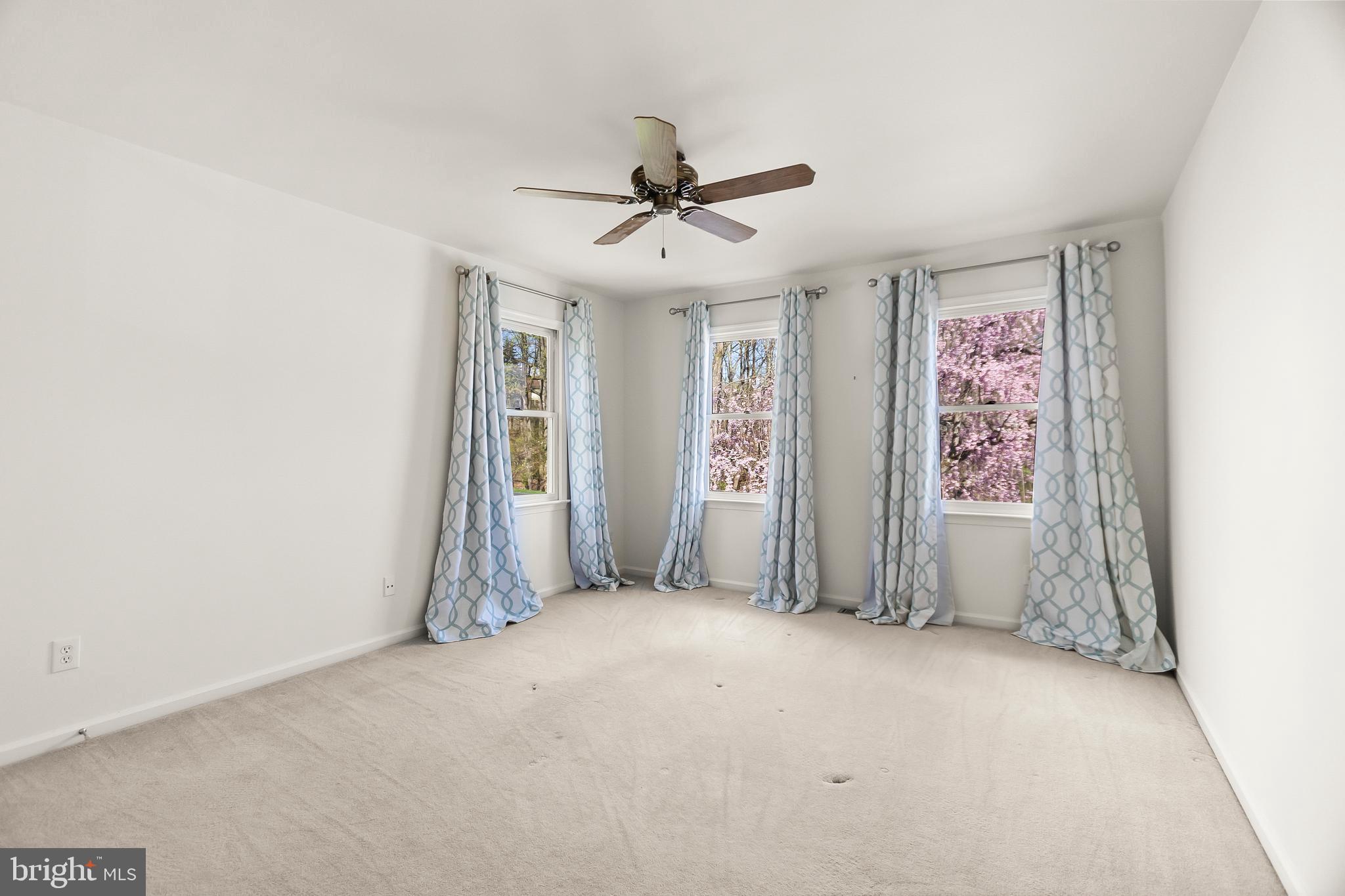 RIDGEWOOD GLEN - Residential