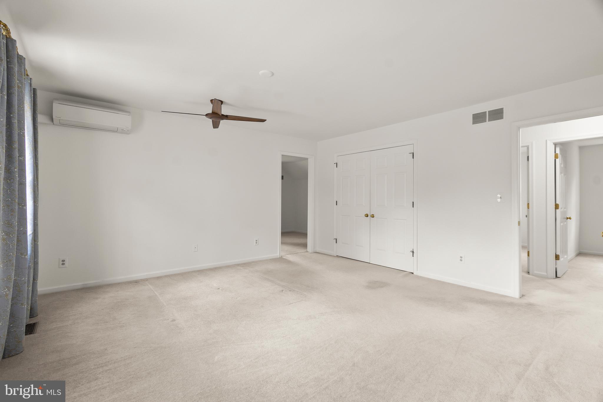 RIDGEWOOD GLEN - Residential