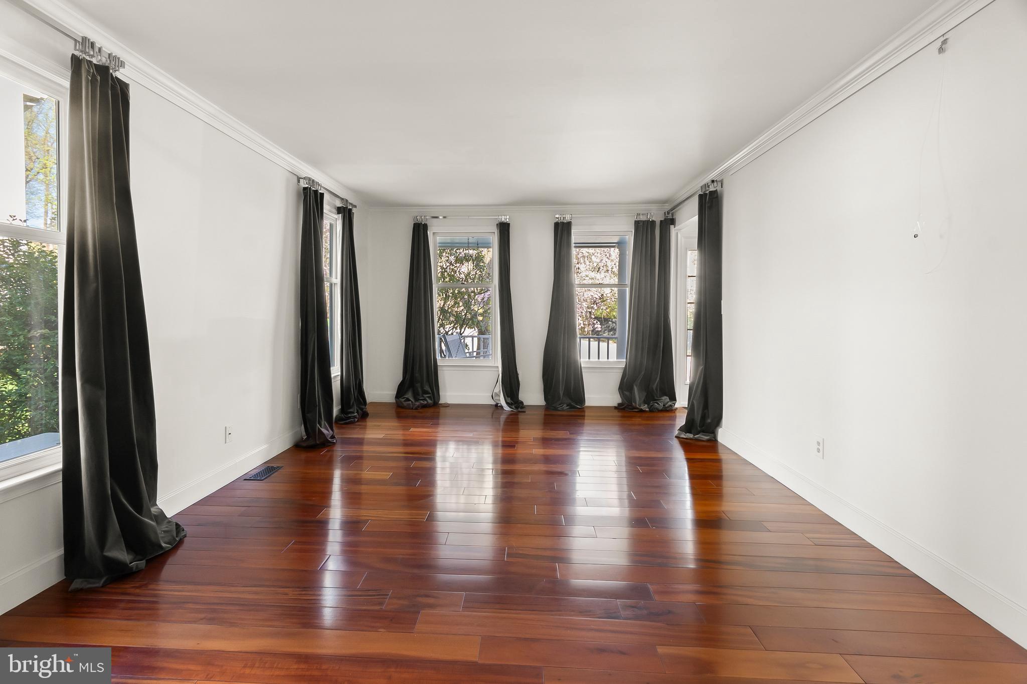 RIDGEWOOD GLEN - Residential