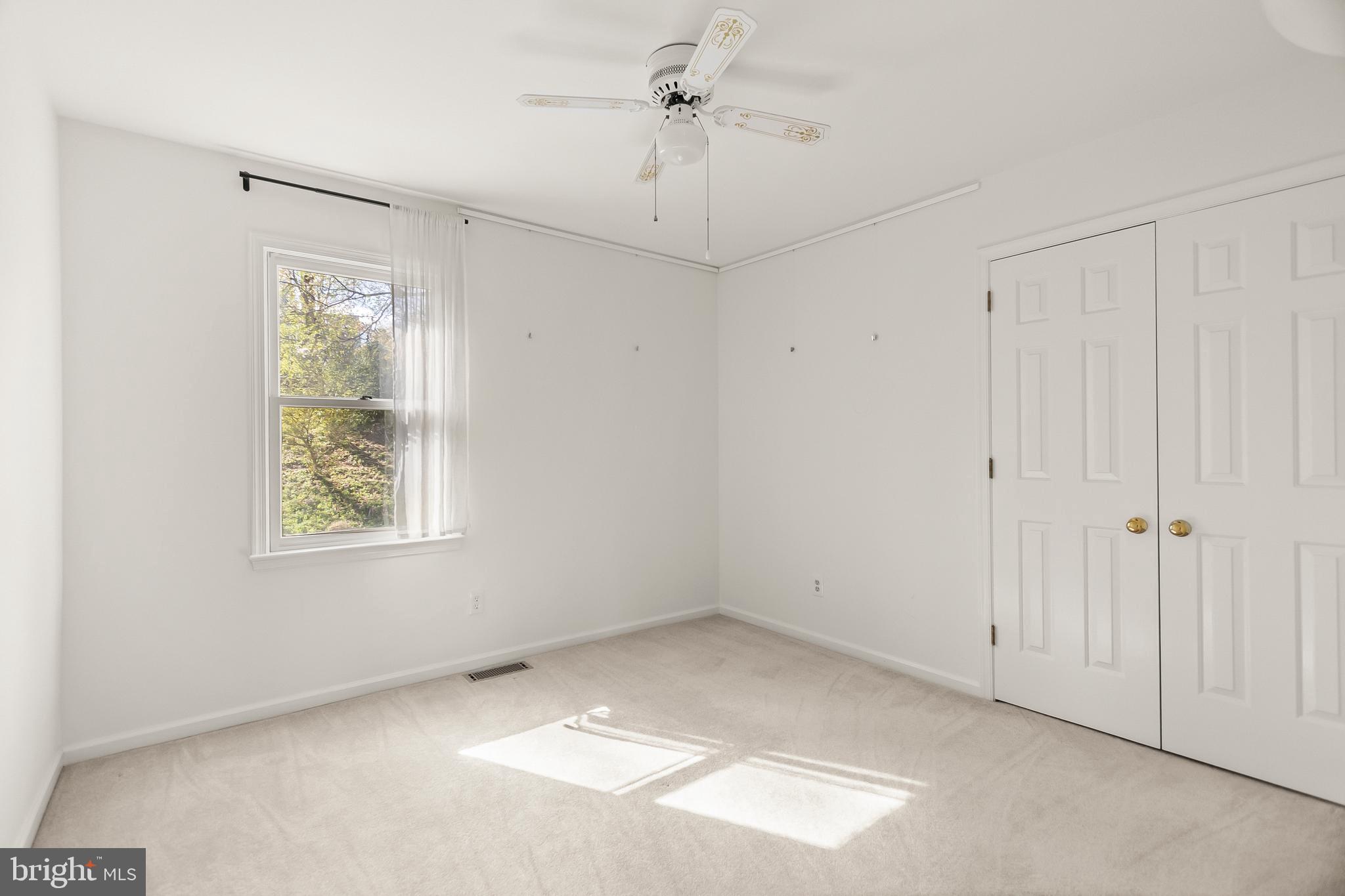 RIDGEWOOD GLEN - Residential