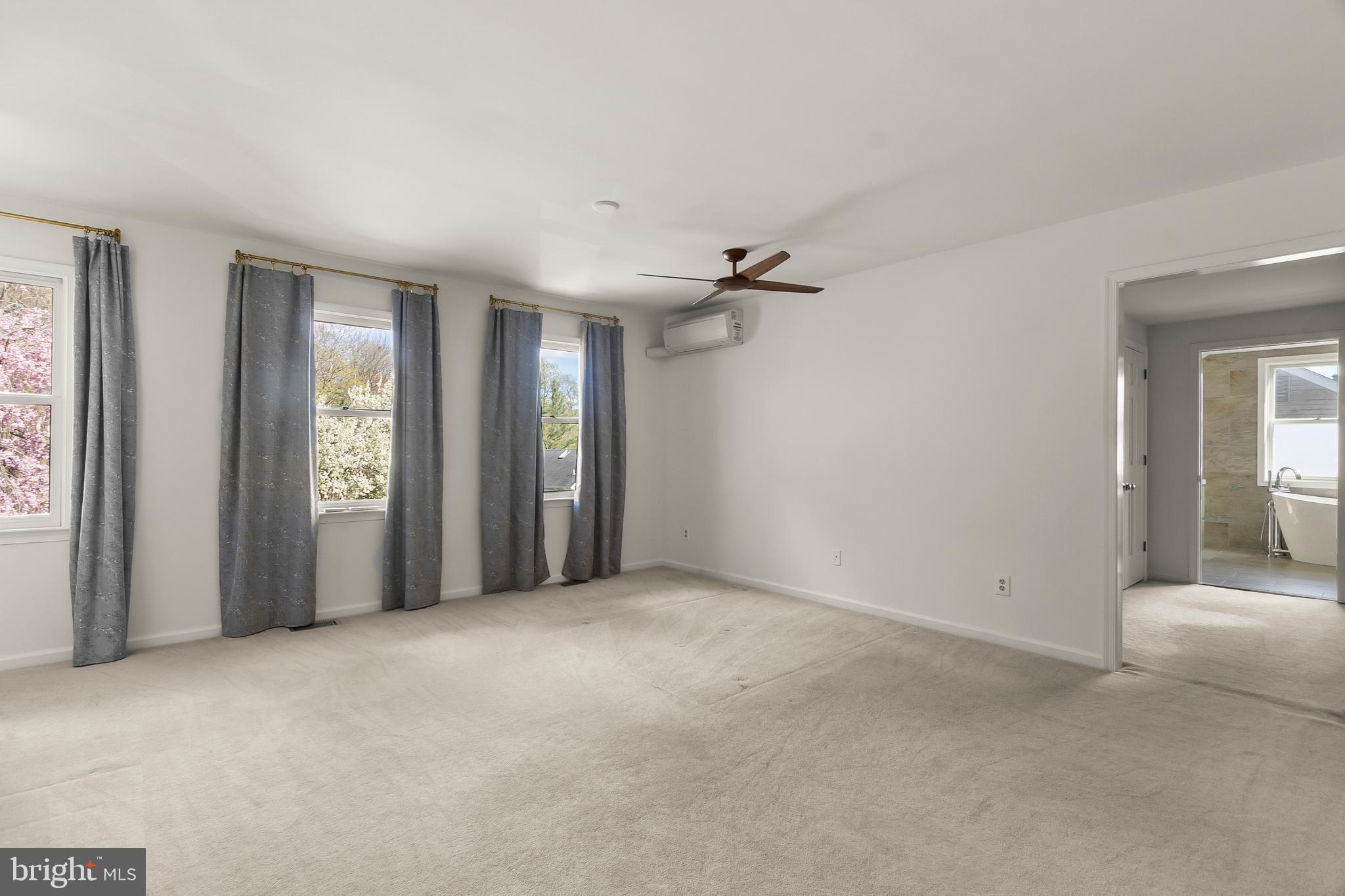 RIDGEWOOD GLEN - Residential