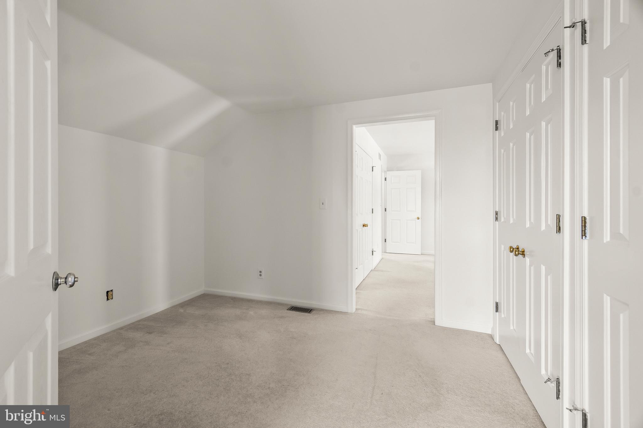 RIDGEWOOD GLEN - Residential